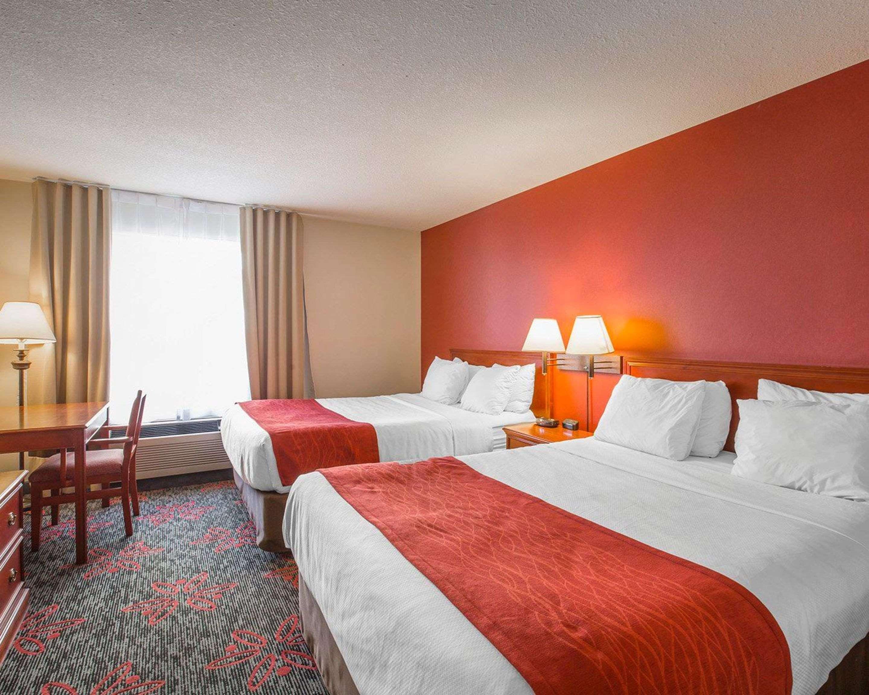 Comfort Inn & Suites University YYC Exteriör bild