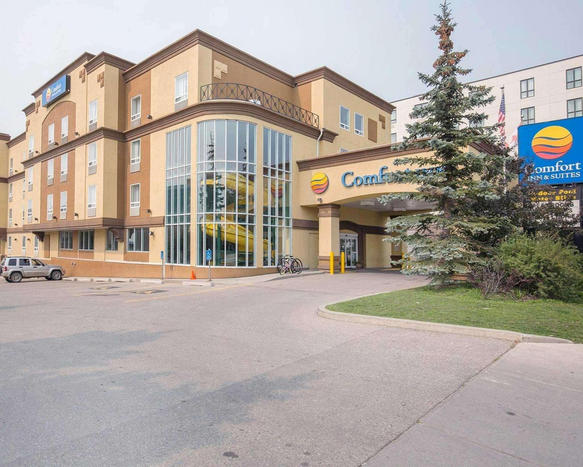 Comfort Inn & Suites University YYC Exteriör bild