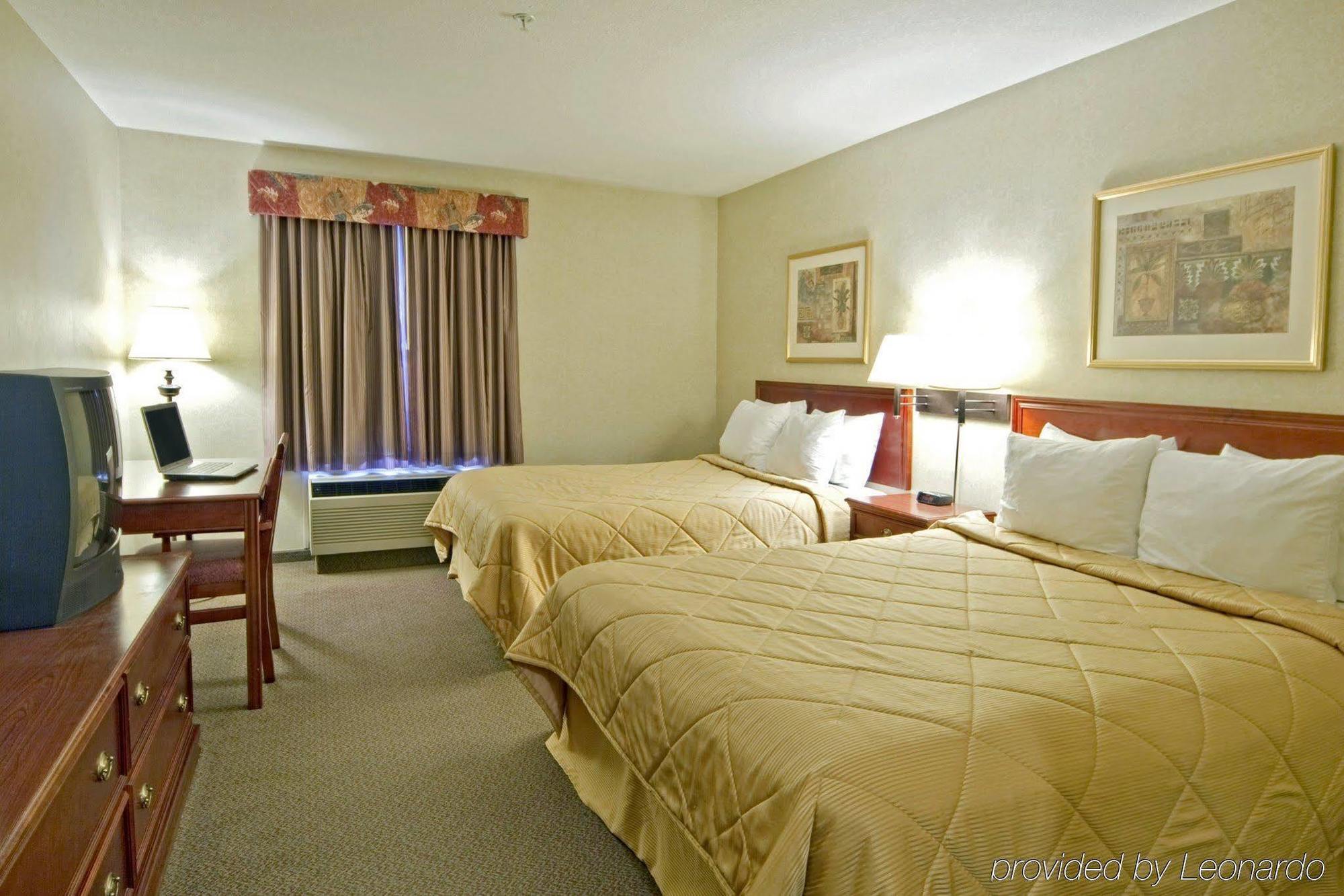 Comfort Inn & Suites University YYC Exteriör bild