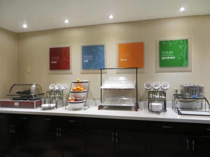 Comfort Inn & Suites University YYC Exteriör bild